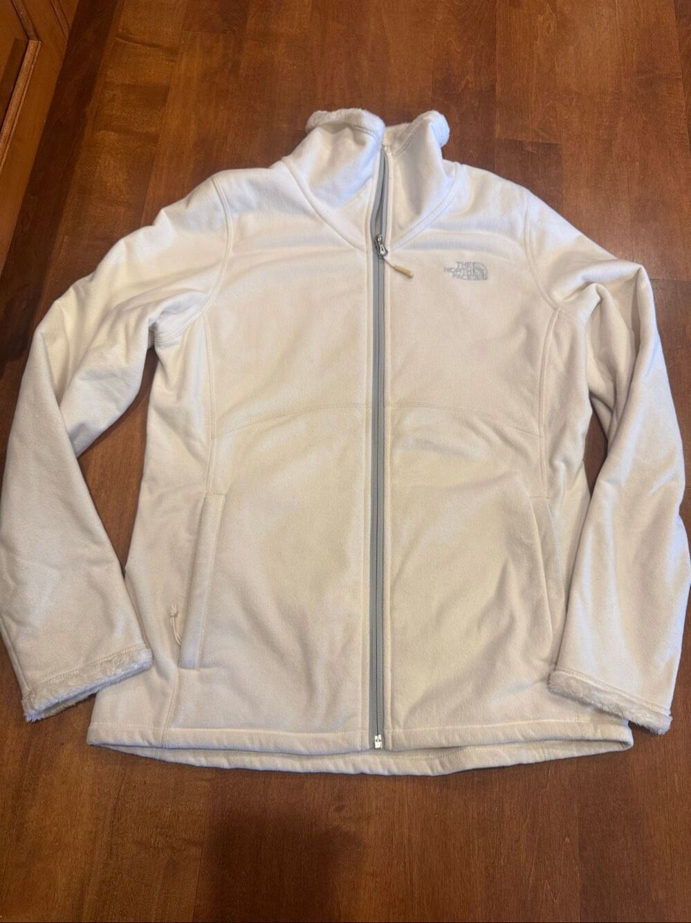 The North Face Women’s Medium White Fleece Full Zip Plush Lined Jacket